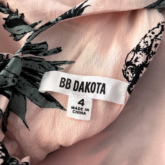 BB Dakota by Steve Madden Pineapple Print Tie Back Fit & Flare Dress - Picture 9 of 9